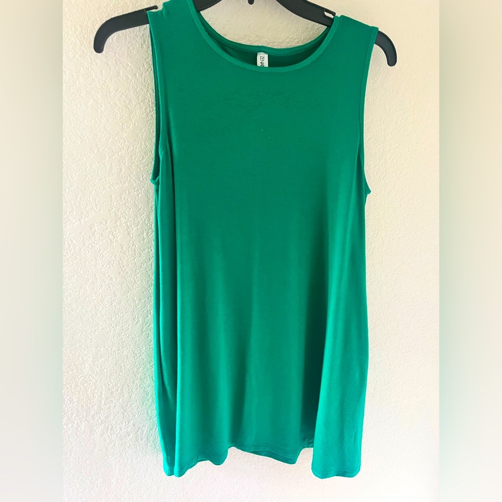 Sleeveless dress
